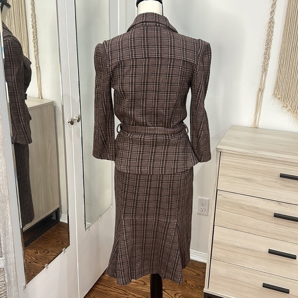 Vintage Diane Von Furstenburg Two Piece Plaid Style Skirt Suit Set size 6 - Picture 4 of 12